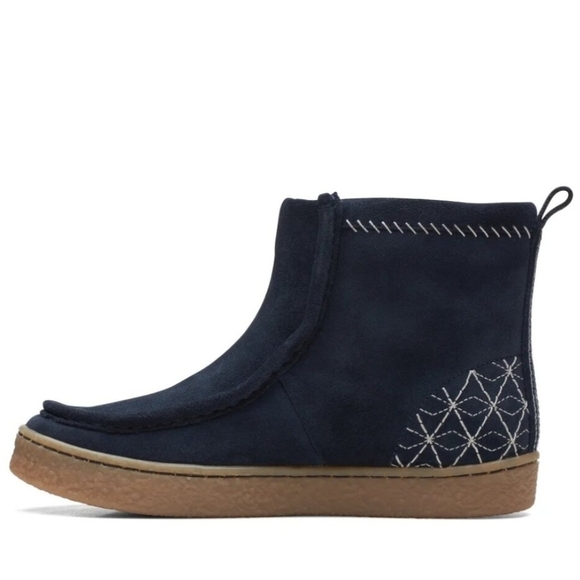 💙🔹️ CLARKS🔹️ Barleigh Pull On Boots navy for womens Size 7 - Picture 5 of 8